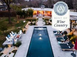 Marquee By AvantStay Modern Stylish Estate w Pool Entertainers Courtyard