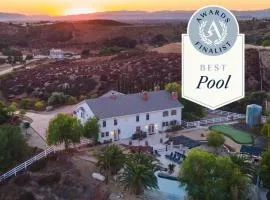 Expansive Wine Country Estate Pool Sleeps 20 Quiet Retreat