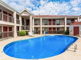 Econo Lodge Inn & Suites Murfreesboro Shopping District