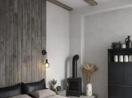 Central Downtown Terrace Studio