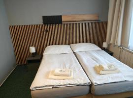 HOTEL Tyrapol - izby, hotel u gradu Oravska Ljesna