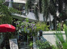 Home16 Sukhumvit16, hotel di Bangkok