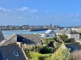 duplex avec une vue imprenable sur le vieux port, Hotel in Roscoff