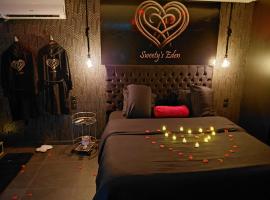 Sweety's Eden Jacuzzi - Jacuzzi priv&eacute; Sauna Cin&eacute;ma room Jardin - Terrasse centre-ville, спа-готель у місті Ле-Ман