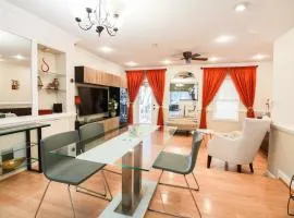 2320 Main - 3 Bd 1,5 Ba Glorious & Convenient DC 30 min metro