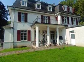 ZM23, Single Room with private Balcony, hotel i Leverkusen