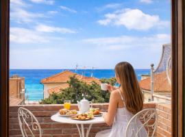 Casa MYCONIS 68Mq a due passi dal Mare di San Vincenzo, Hotel in San Vincenzo