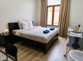 Elegant 3BR & 1LR Waterfront Retreat in Ghent