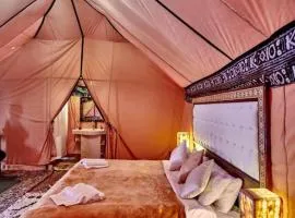 Sahara Luxury Camp