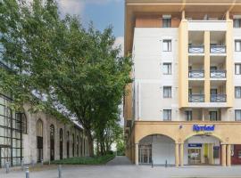 Kyriad Chambéry Centre - Hôtel et Résidence, hotel sa Chambéry