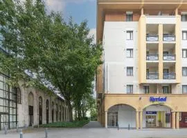 Kyriad Chambéry Centre - Hôtel et Résidence