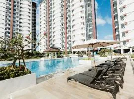 Resort-Style Condo, Near Airport, Pool, Fast WiFi, Netflix & Disney