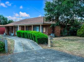 Bisi Homes, hotel di Cranbourne