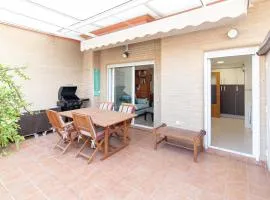 Global Vacacional, Apartamento con gran terraza en la playa de Puerto Sagunto
