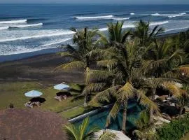 Wide Sands Beach Retreat