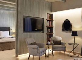 Semeli Estate Suites, hotel in Koútsion