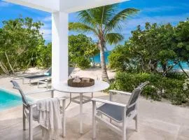 Water Edge 1BR Romantic Beachfront Retreat