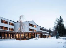 Hotel Monika, hotel in Sexten