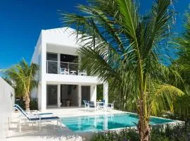 Little Plum 1BR Seaside Luxe Getaway