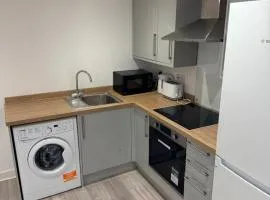 Epsom High Street Apartment 6