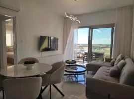 SeaView Luxe Escape - Close to Larnaca and Ayia Napa