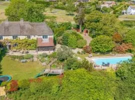 Greenhill Cottage Sea Views with Thatched Charm