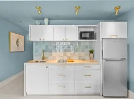 Perfect Couples Getaway with Ocean View Location