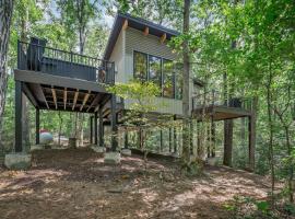 NEW - Treehouse - Dogwood, отель 