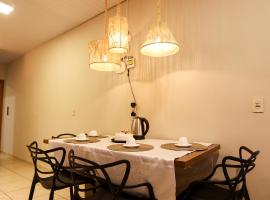 Casa completa com mini academia feito para você e sua familha: Toledo'da bir otel