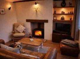 Cosy Flint Cottage
