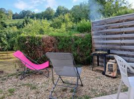 Studio meublé au vert - 3km de Périgueux, hotel i Boulazac