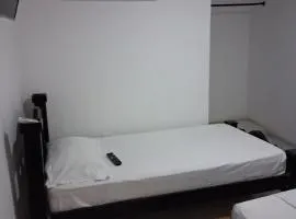 Hostal Bigote Jimaichon travel