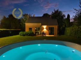 Goldenescape 6P Vrijstaand Huis met royale tuin en Hottub โรงแรมในEwijk