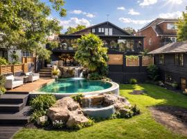 MEDWAY VIEW LUXE HOUSE in Maidstone City Centre with Optional Breakfast & Private Parking, hotell sihtkohas Maidstone