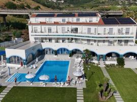 Hotel Poseidon: Diamante'de bir otel