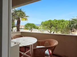 M455 - Marcelli, ampio quadrilocale con terrazzo e posto auto, hotel Marcelliben