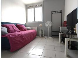 Studio au calme, hotel din Péronnas