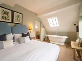 The Bottle & Glass Inn - Deluxe Room - Room 3