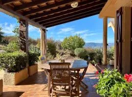 Appartement calme jardin vue mer sur les hauteurs