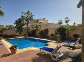 Spacious 3 bed 2 bath villa with Garden and Pool