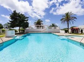 Charming apartment, hotell i Binisafua