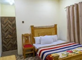 MANOKUR - E- BASA HOTEl