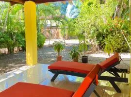 Casa Fabis en Playa Junquillal, Playa a 600m