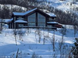 Målselv Fjellandsby Nordlyshytte, готель у місті Bergset