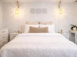 Private GUEST SUITE with Private Entrance Near Hard Rock Guitar