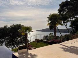 Blueview Villa, hotel a Llafranc