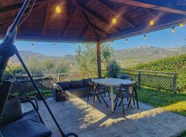 Casa del Melo Villa con giardino vicino Firenze 8 ospiti, Hotel in Carmignano