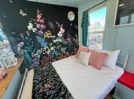 Deva Fairy Cottage with Private Hot Springs Tub