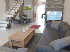 COZY MAISONETTE FILOXENIA SERREs, hotel a Serres