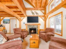 Alpine Timber Luxury Chalet w/Hot Tub